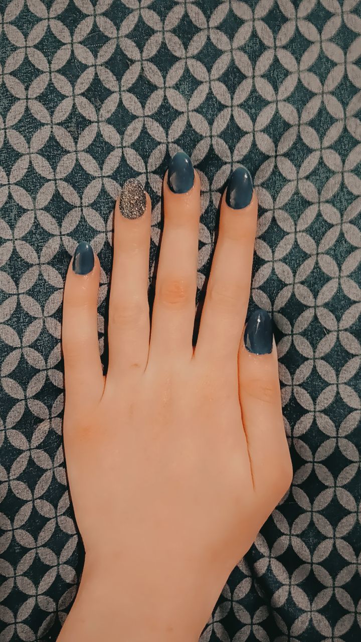 Inside Vien Nail